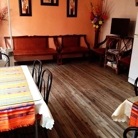 Hostal Yumbo Imperial Quito Exterior foto