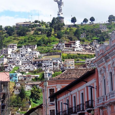 Hostal Yumbo Imperial Quito Exterior foto