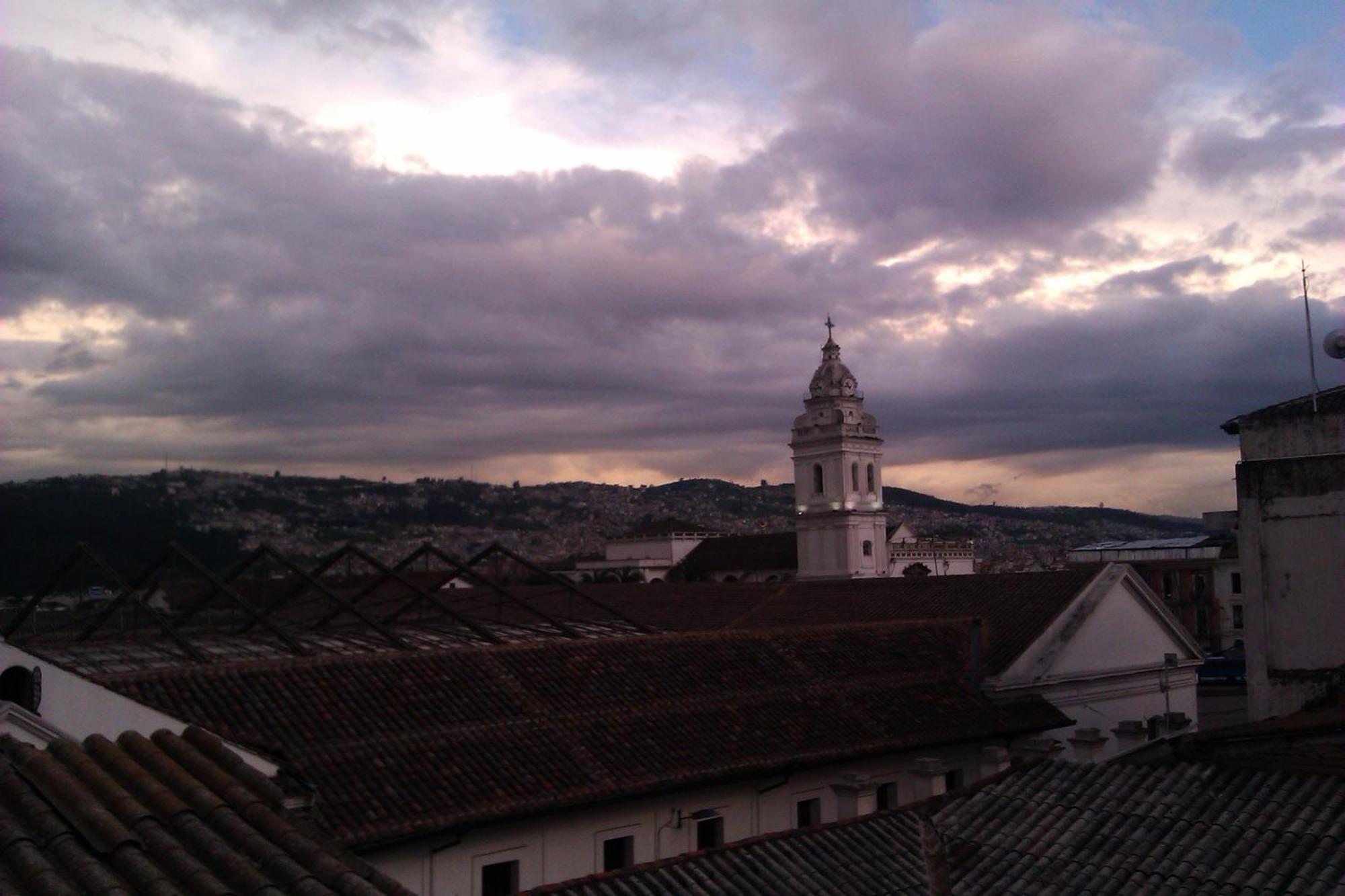 Hostal Yumbo Imperial Quito Exterior foto