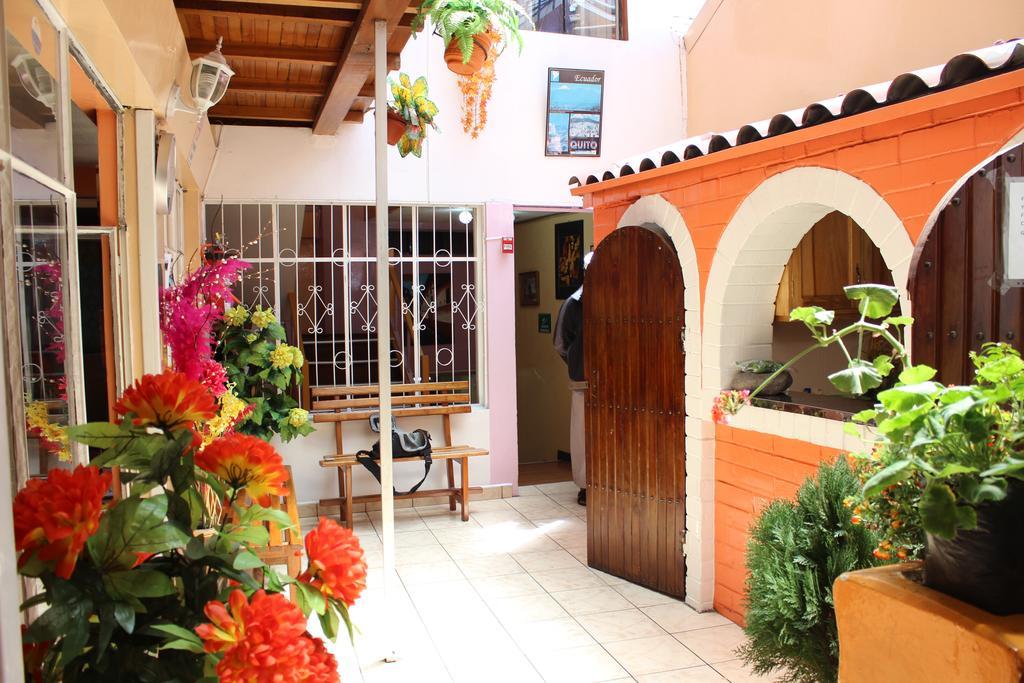 Hostal Yumbo Imperial Quito Exterior foto